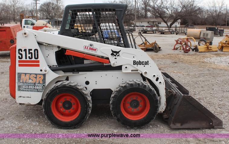 image for item H1379 2004 Bobcat S150 skid steer