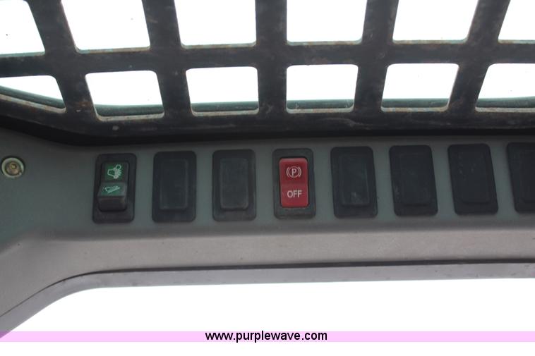 image for item H1379 2004 Bobcat S150 skid steer