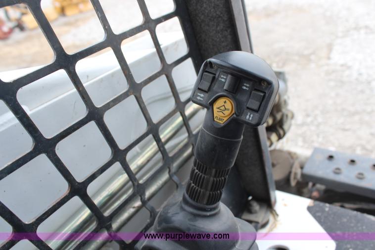 image for item H1379 2004 Bobcat S150 skid steer
