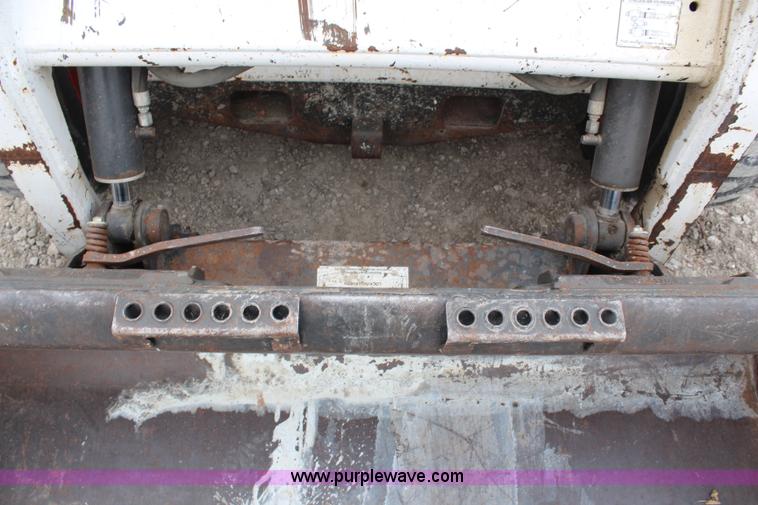 image for item H1379 2004 Bobcat S150 skid steer