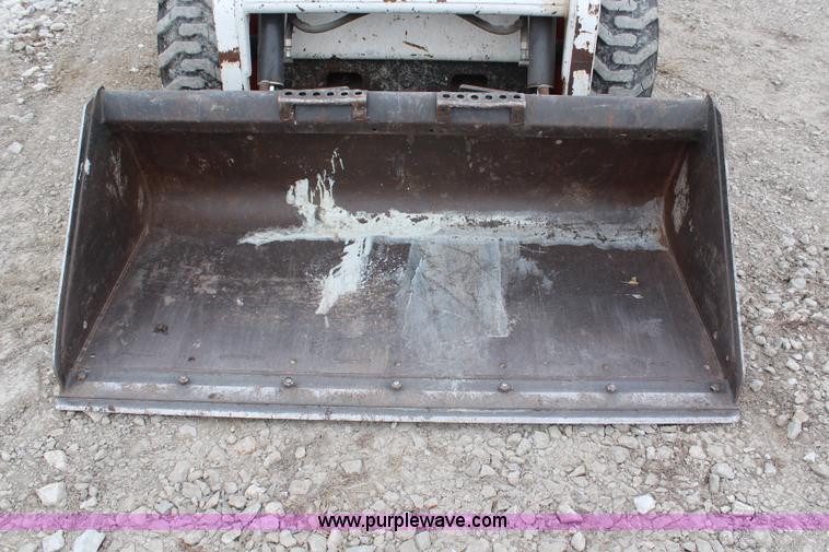 image for item H1379 2004 Bobcat S150 skid steer