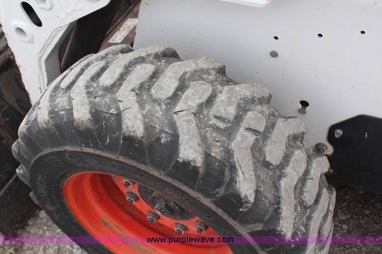image for item H1379 2004 Bobcat S150 skid steer
