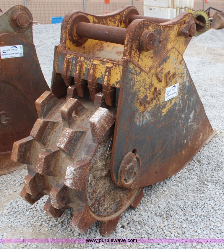 image for item H1383 Tooth Pro 24" excavator bucket