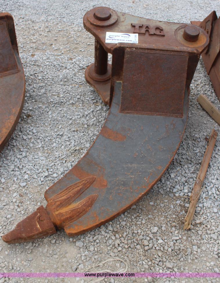 image for item H1386 TAG ripping fork