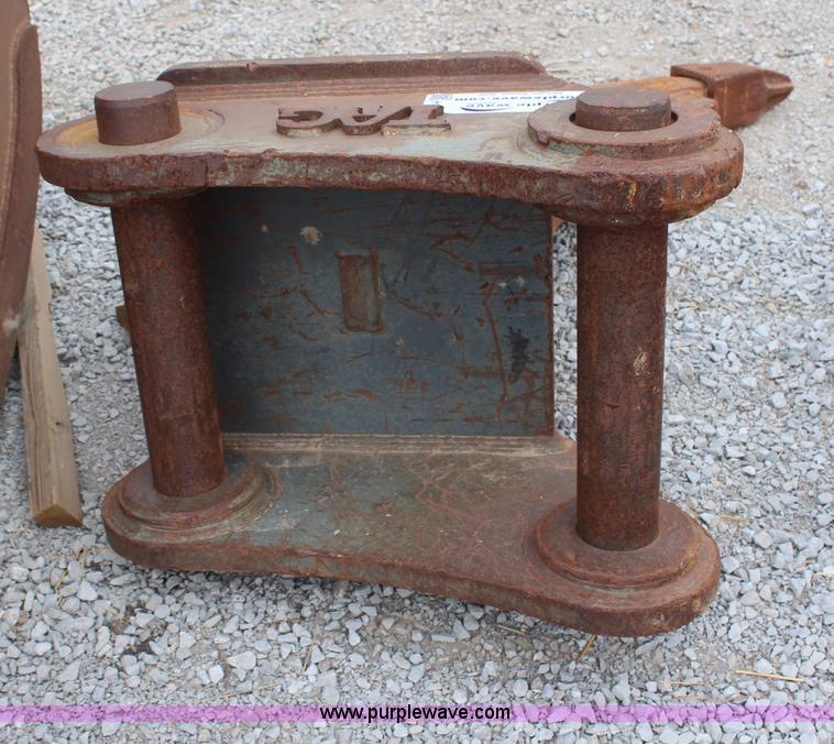 image for item H1386 TAG ripping fork