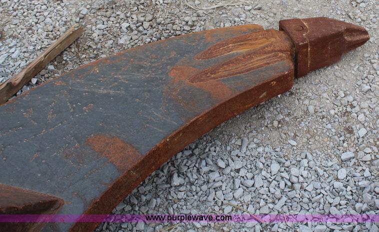 image for item H1386 TAG ripping fork