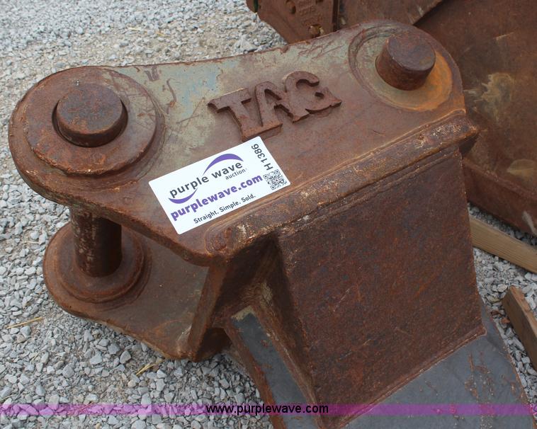 image for item H1386 TAG ripping fork