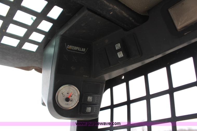 image for item H1393 2006 Caterpillar 216B track skid steer