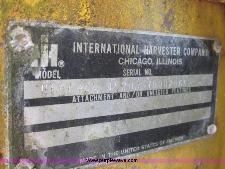 image for item H7741 International H100 Series C articulating loader