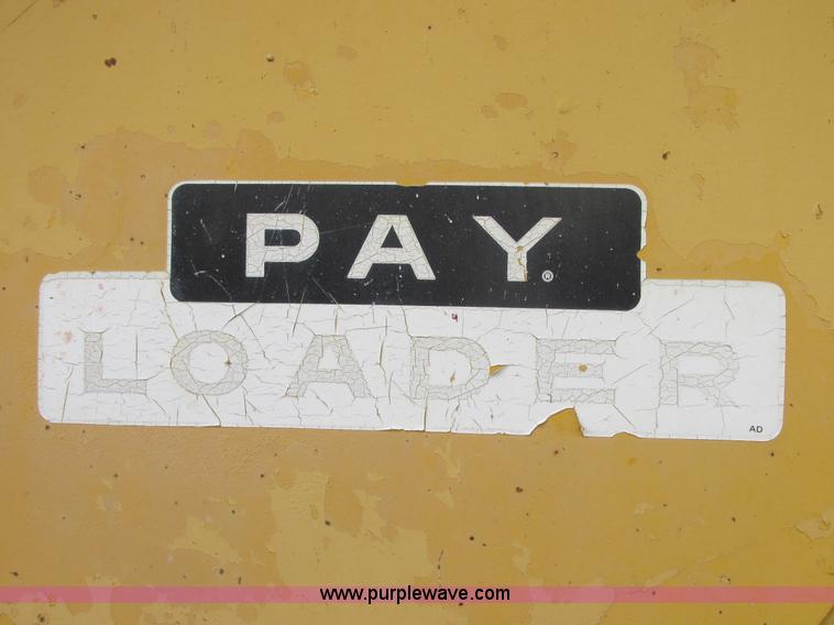 image for item H7741 International H100 Series C articulating loader