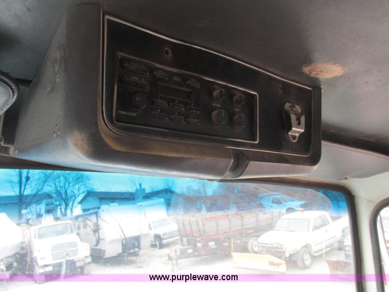 image for item H7743 1991 Ford L8000 dump truck