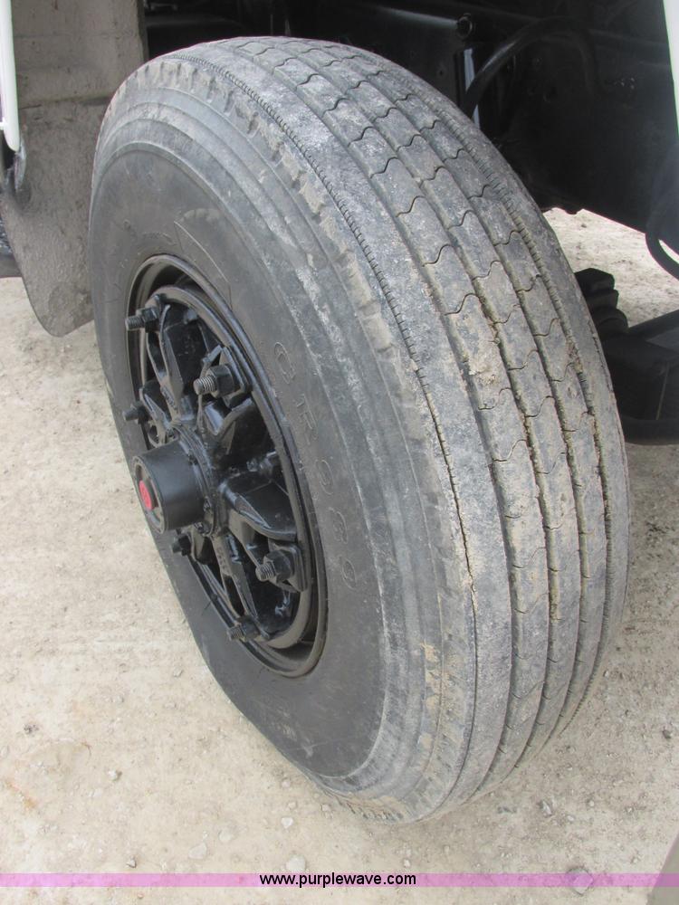 image for item H7743 1991 Ford L8000 dump truck