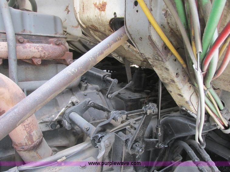 image for item H7743 1991 Ford L8000 dump truck