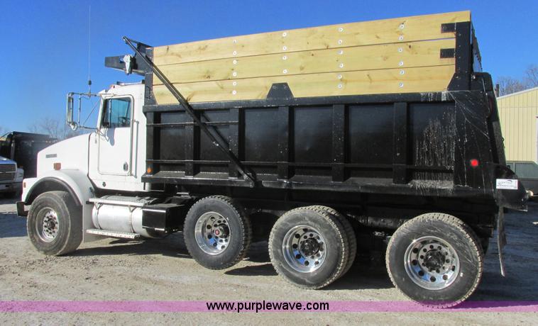 image for item H7744 1992 Kenworth T800 dump truck