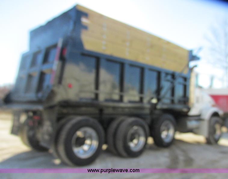 image for item H7744 1992 Kenworth T800 dump truck