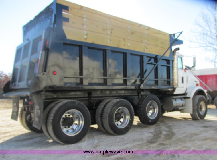 image for item H7744 1992 Kenworth T800 dump truck