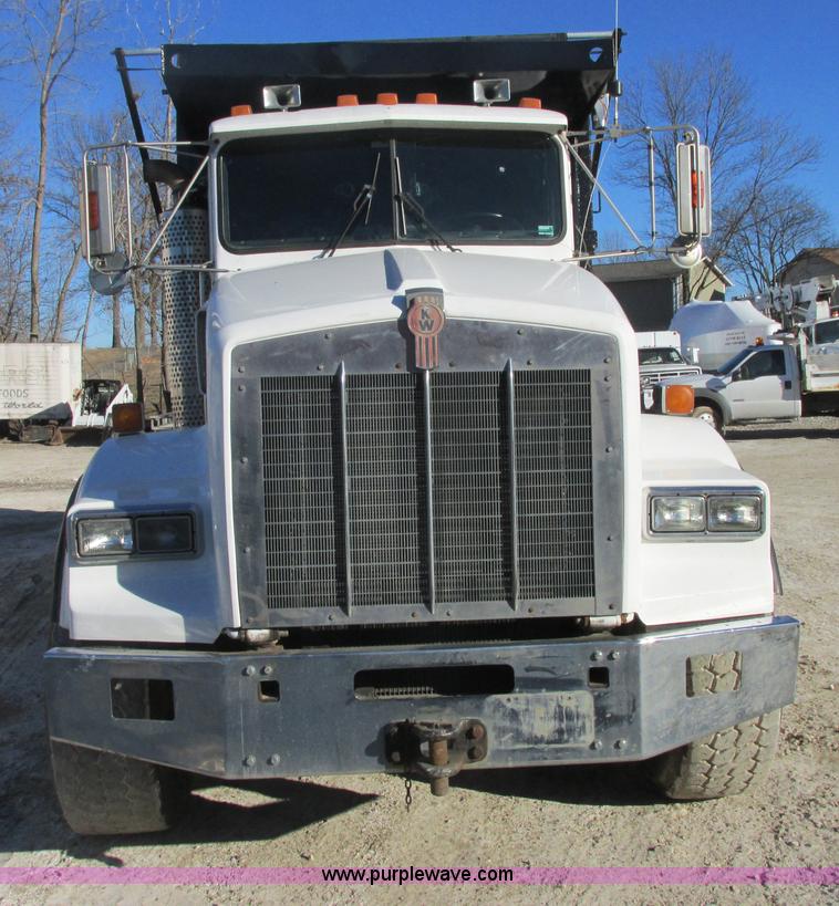 image for item H7744 1992 Kenworth T800 dump truck