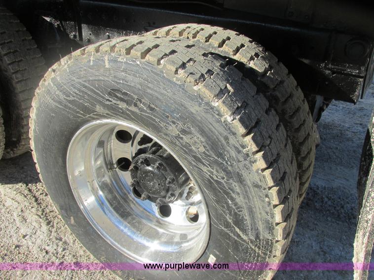 image for item H7744 1992 Kenworth T800 dump truck