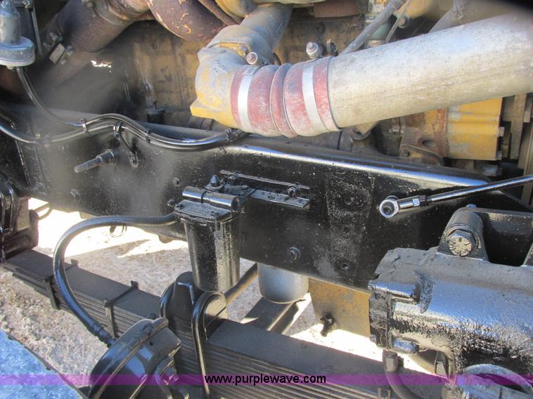 image for item H7744 1992 Kenworth T800 dump truck