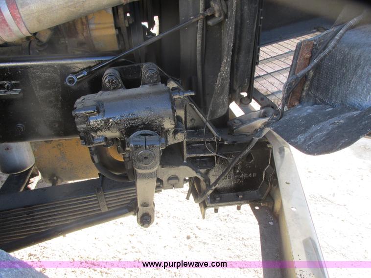 image for item H7744 1992 Kenworth T800 dump truck