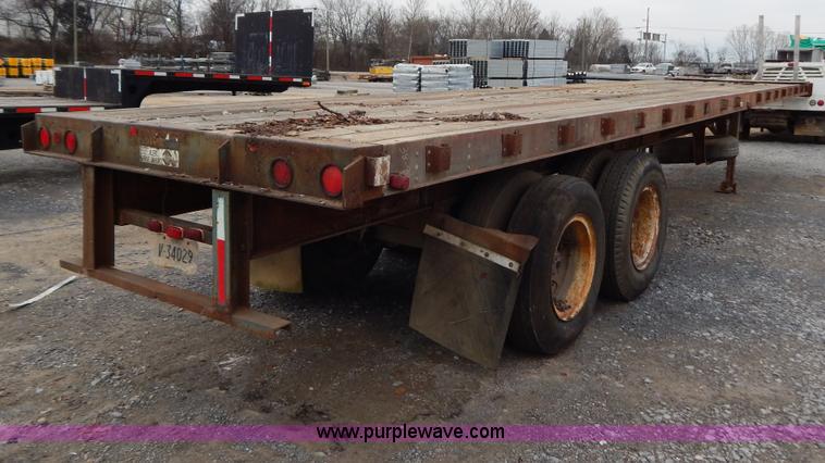 image for item I1219 1979 Fruehauf PA-F2-40 40' flatbed trailer