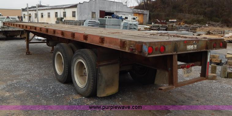 image for item I1219 1979 Fruehauf PA-F2-40 40' flatbed trailer