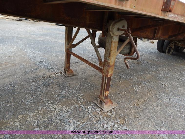 image for item I1219 1979 Fruehauf PA-F2-40 40' flatbed trailer