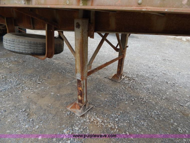 image for item I1219 1979 Fruehauf PA-F2-40 40' flatbed trailer