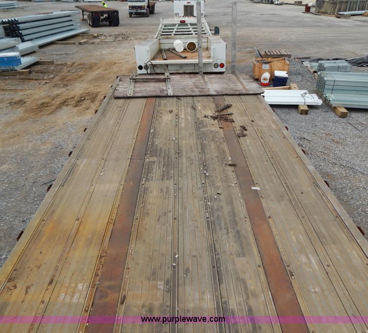 image for item I1219 1979 Fruehauf PA-F2-40 40' flatbed trailer