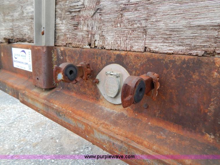 image for item I1219 1979 Fruehauf PA-F2-40 40' flatbed trailer