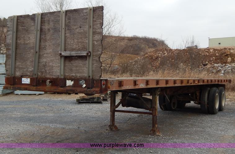 image for item I1219 1979 Fruehauf PA-F2-40 40' flatbed trailer