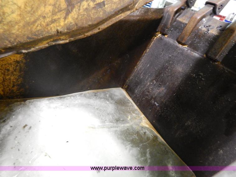 image for item I1233 1995 Case 590 Super L backhoe