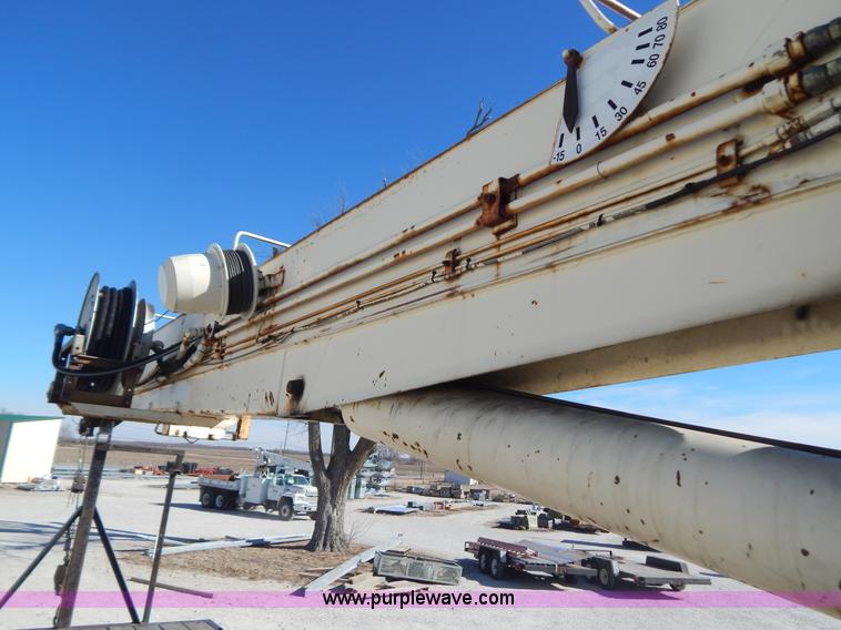 image for item I1237 1998 Freightliner FL80 crane truck