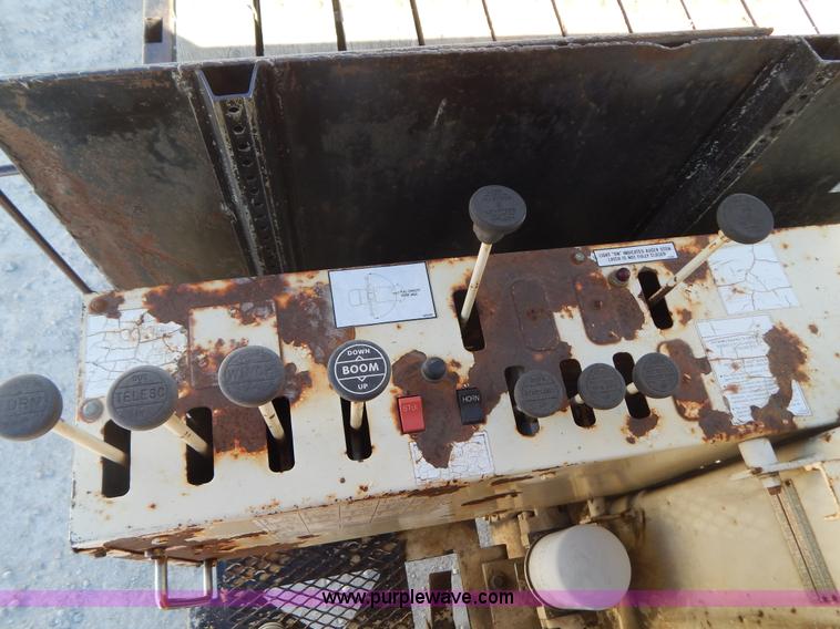 image for item I1237 1998 Freightliner FL80 crane truck