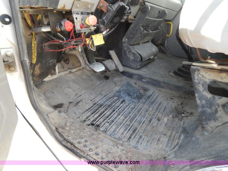 image for item I1237 1998 Freightliner FL80 crane truck