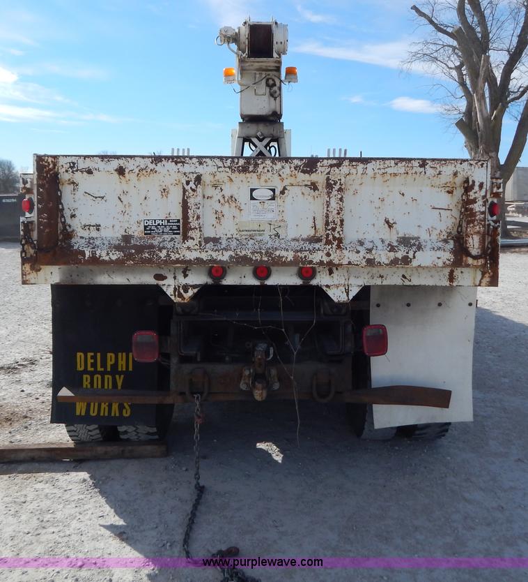 image for item I1238 1992 Ford F900 crane dump truck