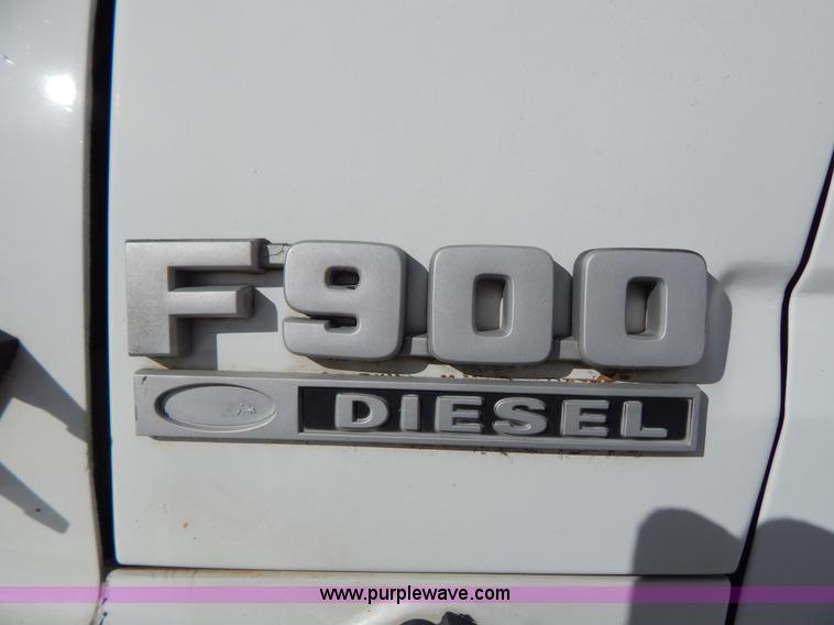 image for item I1238 1992 Ford F900 crane dump truck