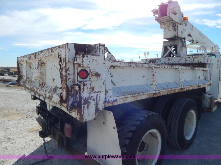image for item I1238 1992 Ford F900 crane dump truck