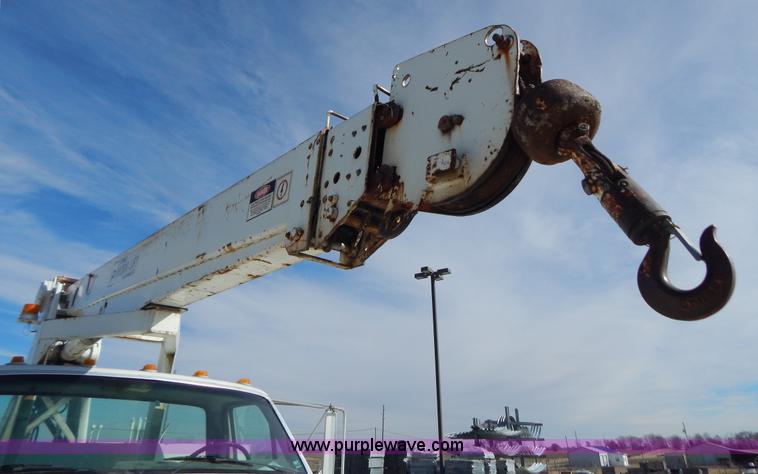 image for item I1238 1992 Ford F900 crane dump truck