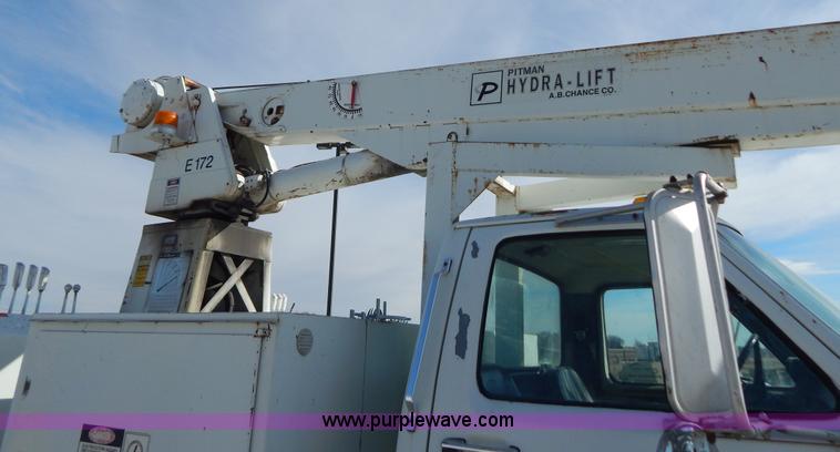 image for item I1238 1992 Ford F900 crane dump truck