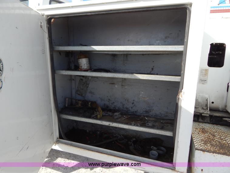 image for item I1238 1992 Ford F900 crane dump truck