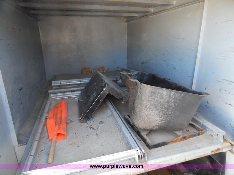 image for item I1238 1992 Ford F900 crane dump truck