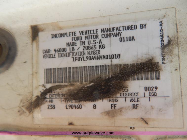 image for item I1238 1992 Ford F900 crane dump truck