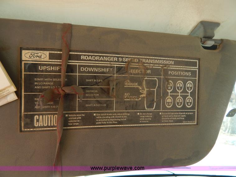 image for item I1238 1992 Ford F900 crane dump truck