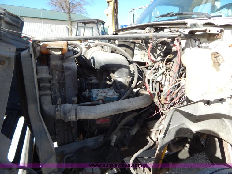 image for item I1238 1992 Ford F900 crane dump truck