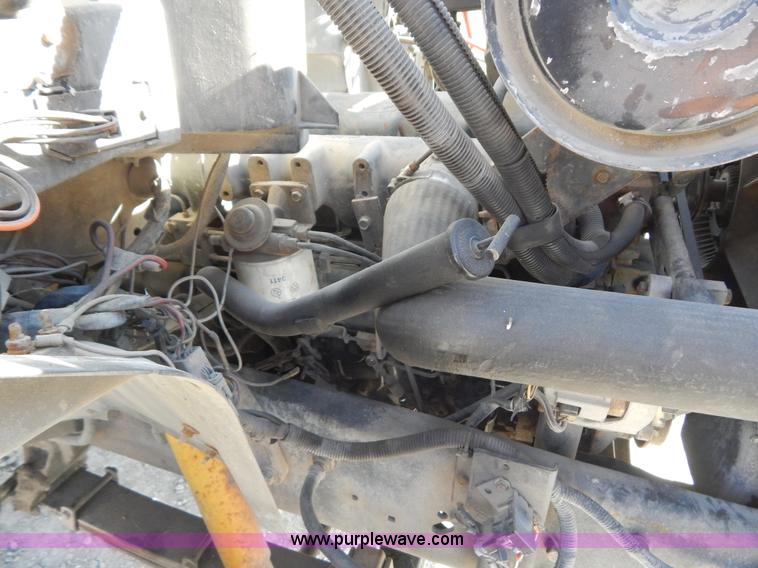 image for item I1238 1992 Ford F900 crane dump truck