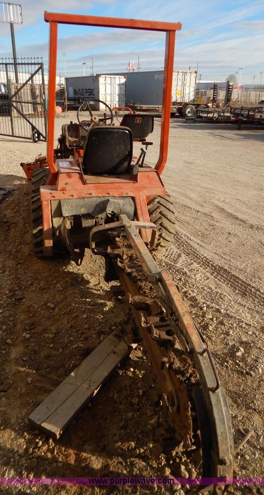 image for item I1243 Ditch Witch 2300DD trencher