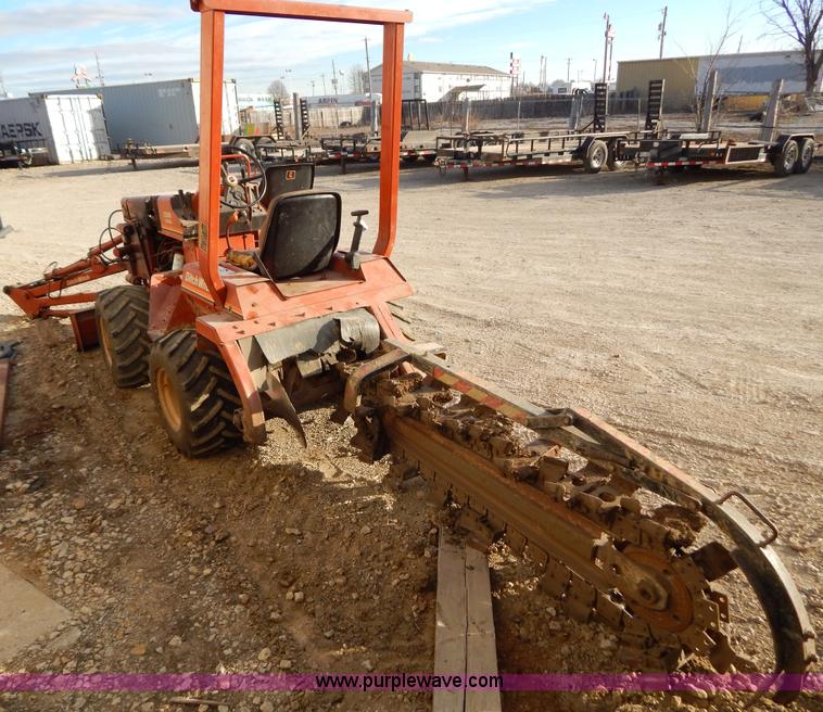 image for item I1243 Ditch Witch 2300DD trencher