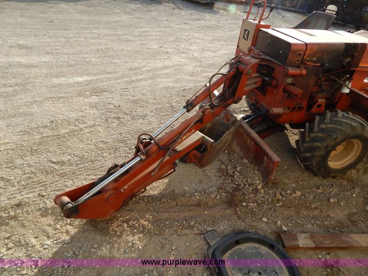 image for item I1243 Ditch Witch 2300DD trencher