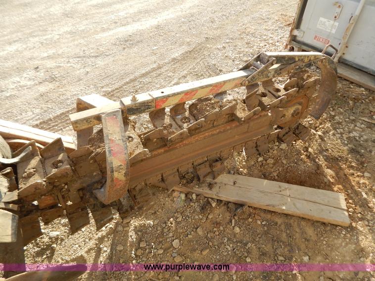 image for item I1243 Ditch Witch 2300DD trencher